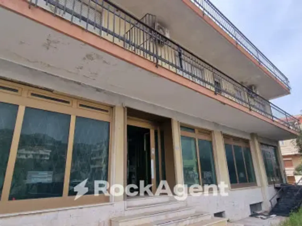 Filiale bancaria in Corso Italia 8, Motta San Giovanni, {3} - Foto 1