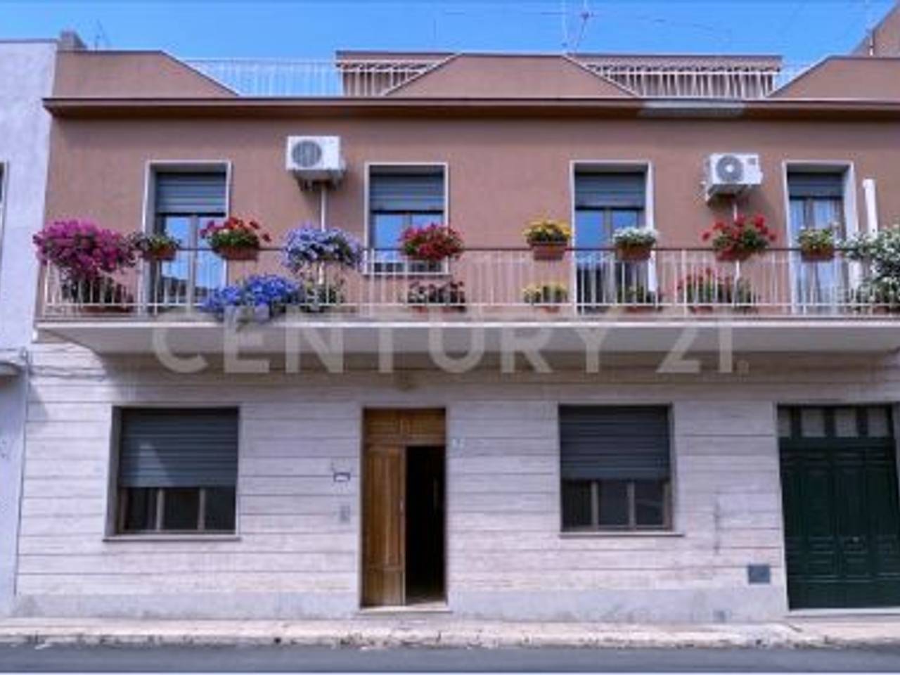 casa indipendente in vendita ad Avola