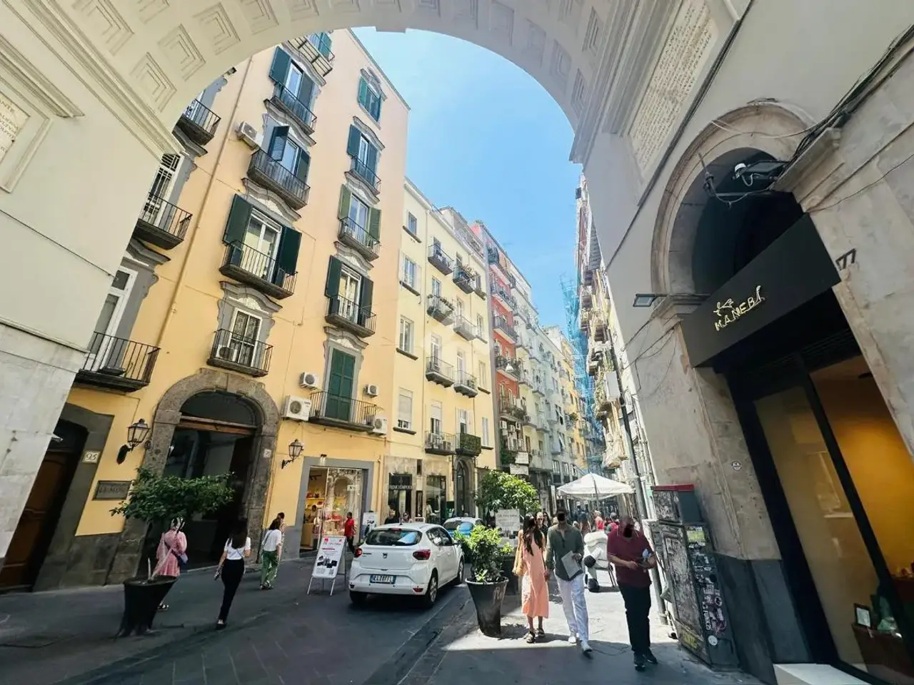 Negozio in Via Chiaia 1, Napoli, {3} - Foto 1