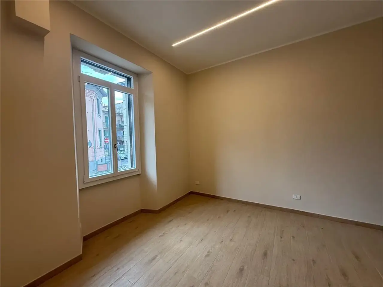 Ufficio in Via Leonardo da Vinci 43, Lecco, {3} - Foto 2