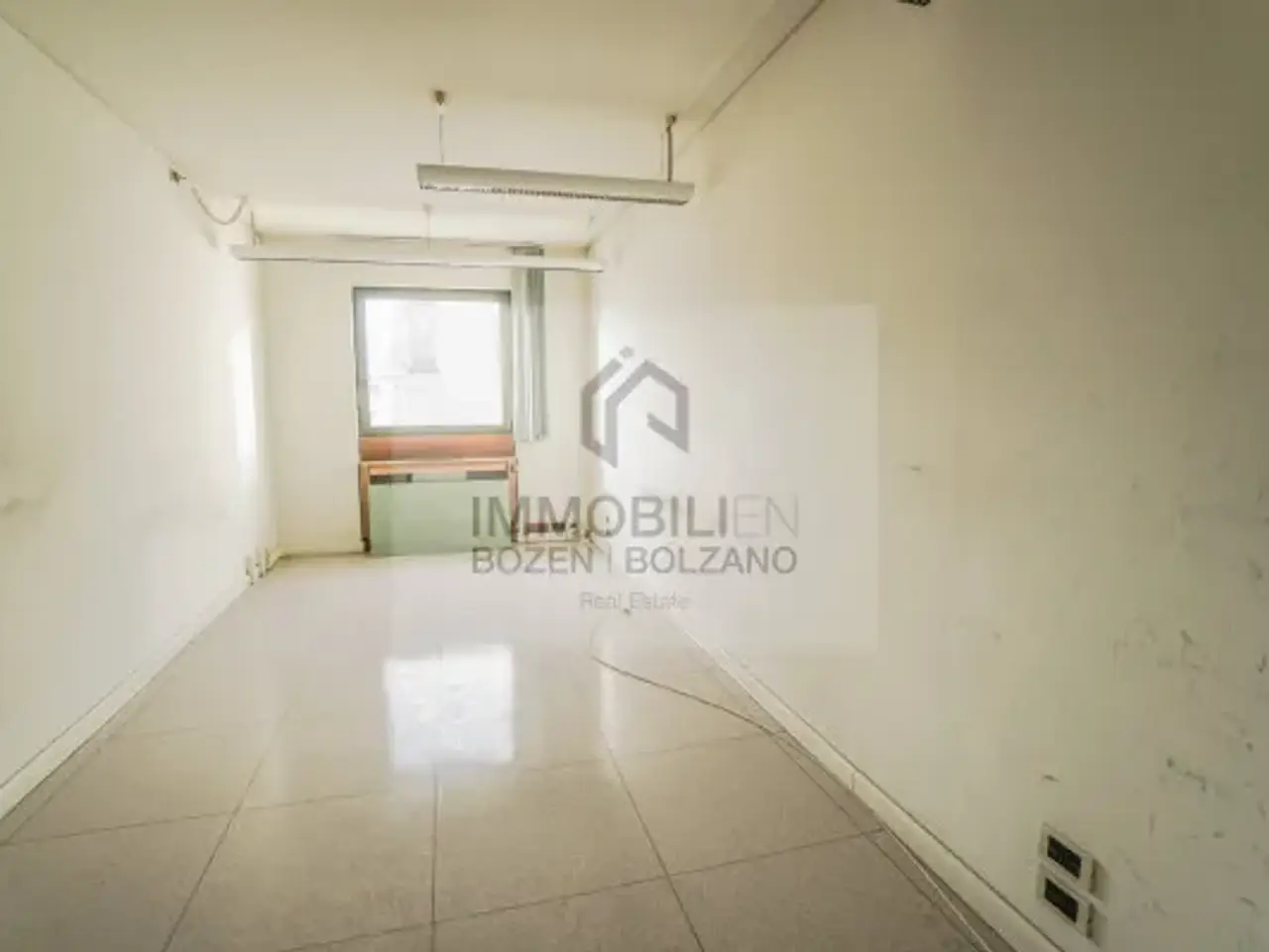 Ufficio in Piazza della Vittoria 15d, Bolzano, {3} - Foto 2