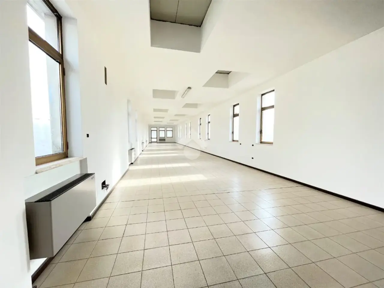 Ufficio in Viale della Navigazione Interna 84, Padova, {3} - Foto 1