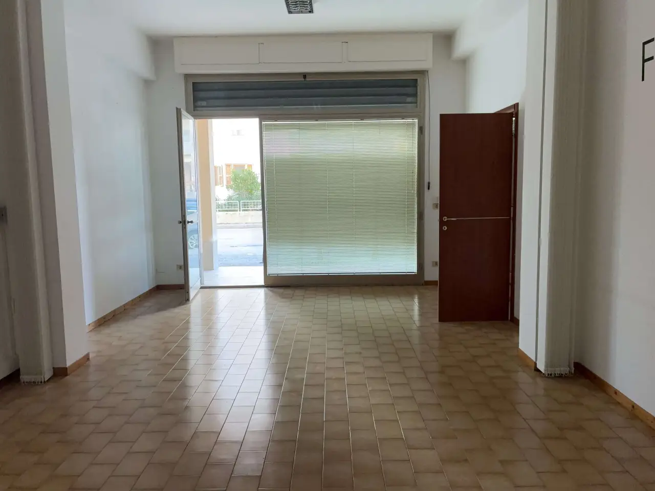Ufficio in , Falconara Marittima, {3} - Foto 2