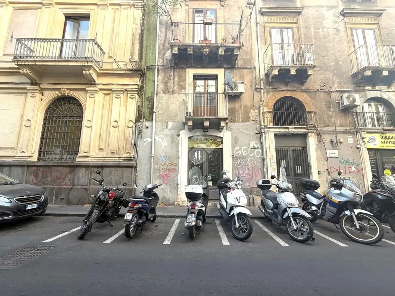 Negozio in Via Antonio Mancini 24, Catania, {3} - Foto 2