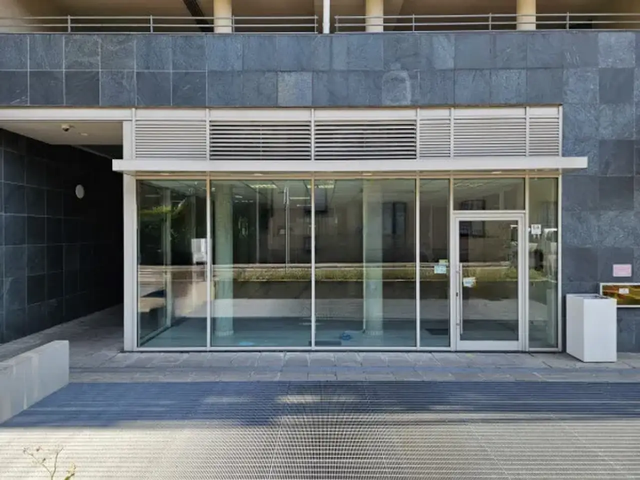 Negozio in Via Medaglia d'Oro Giulio Setti 5, Treviglio, {3} - Foto 2