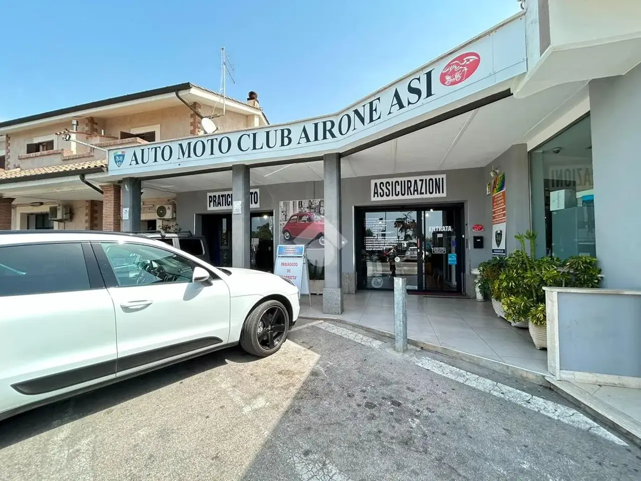 Negozio in Via Pontina Vecchia 34200, Ardea, {3} - Foto 1