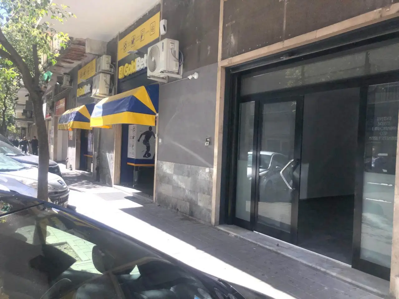 Negozio in Via Madonna di Fatima, Salerno, {3} - Foto 1