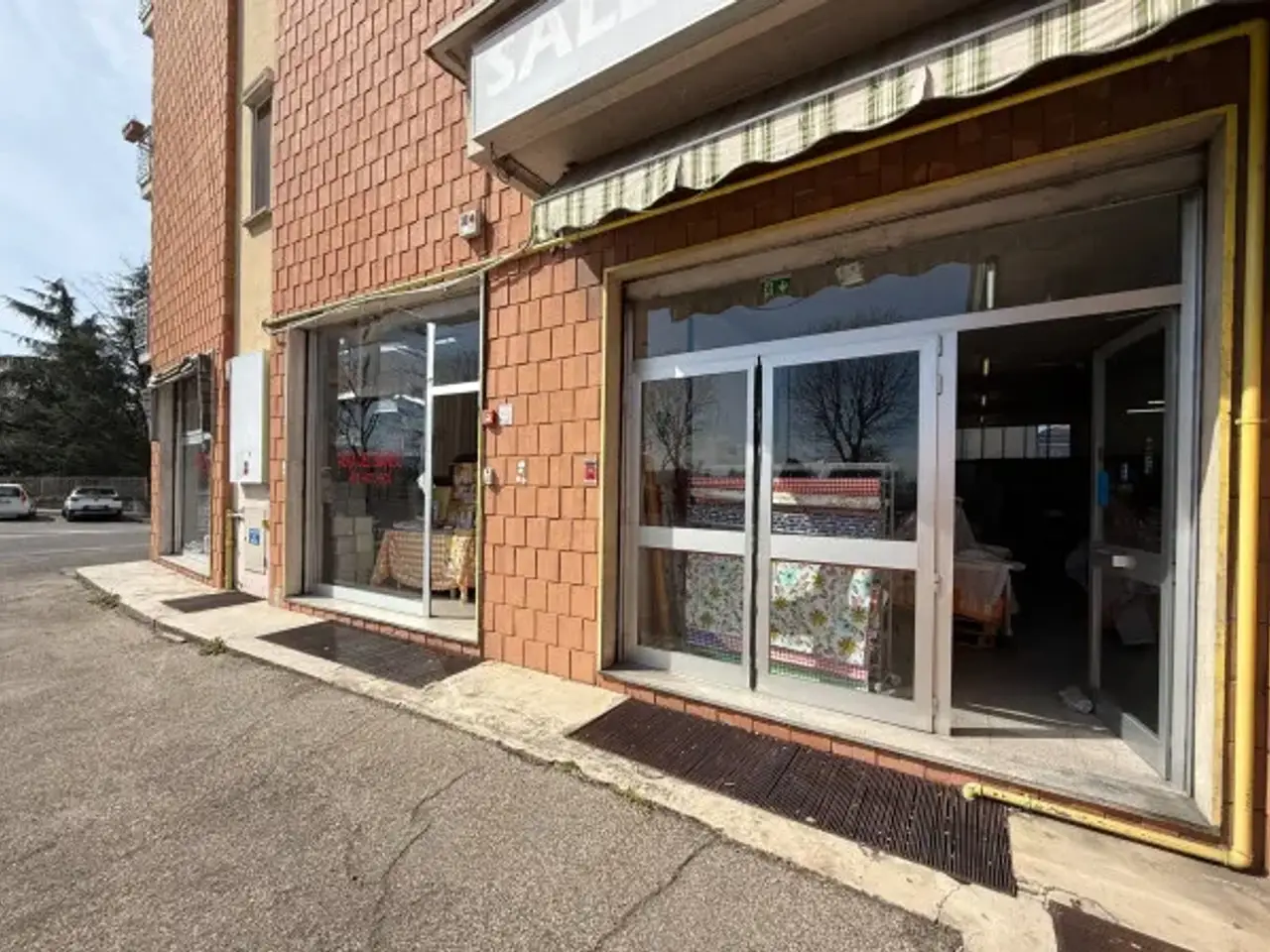 Negozio in Via Giuseppe Verdi 80, Voghera, {3} - Foto 1