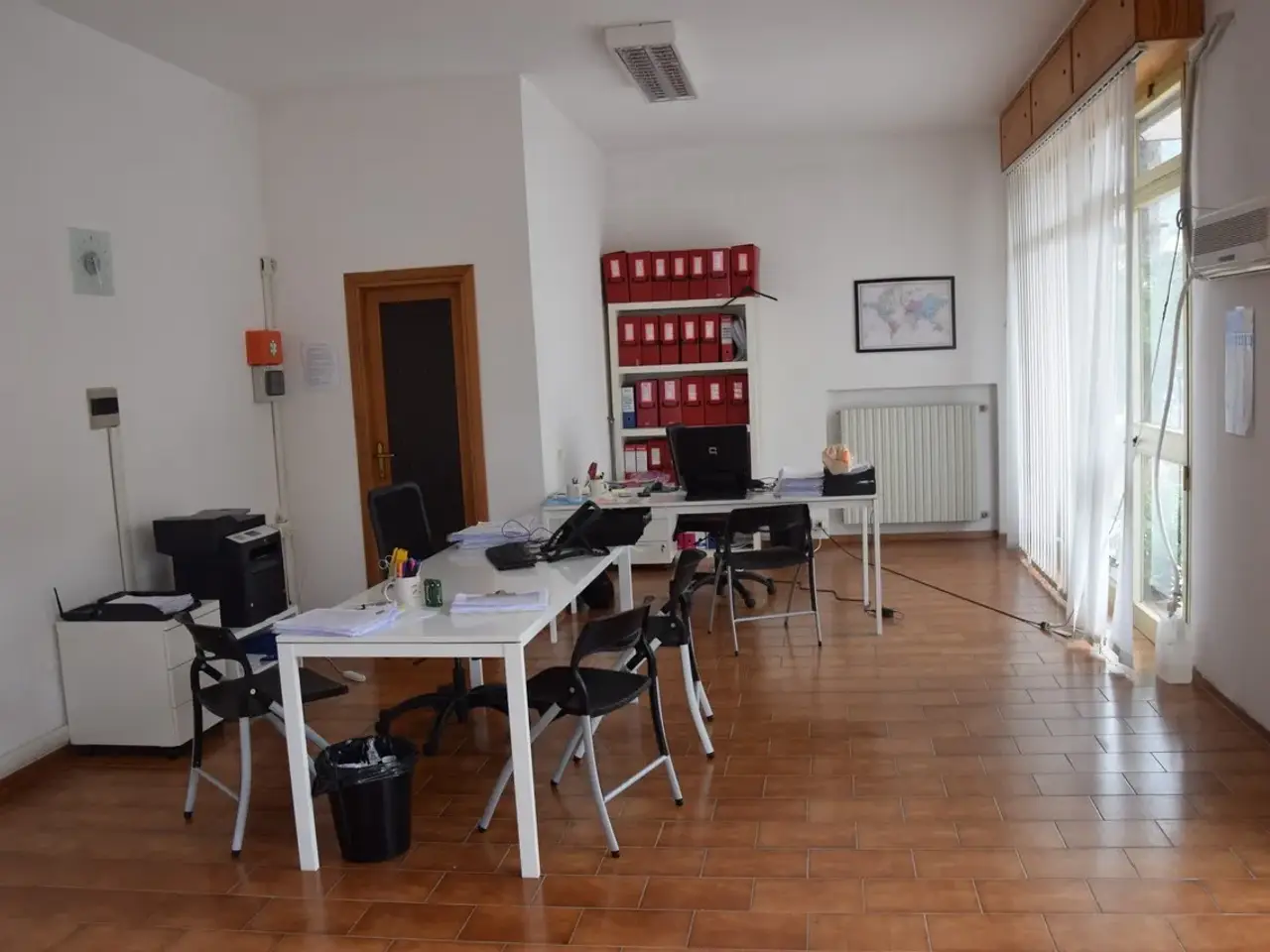 Negozio in Via Massimo d'Azeglio 25, Novafeltria, {3} - Foto 1