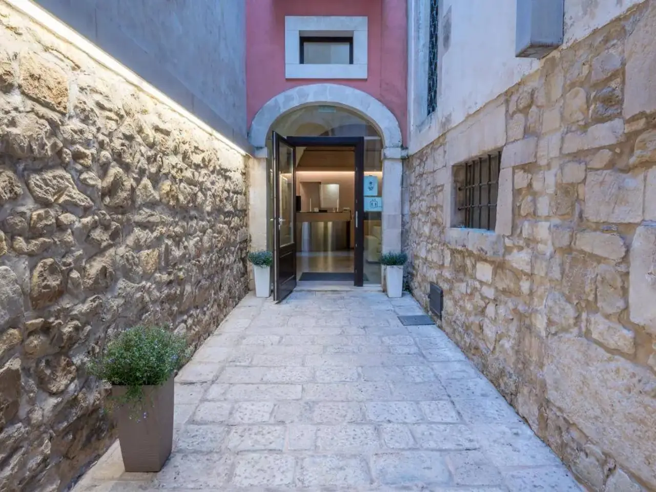 Albergo in C.So Vittorio Veneto 93, Ragusa, {3} - Foto 1