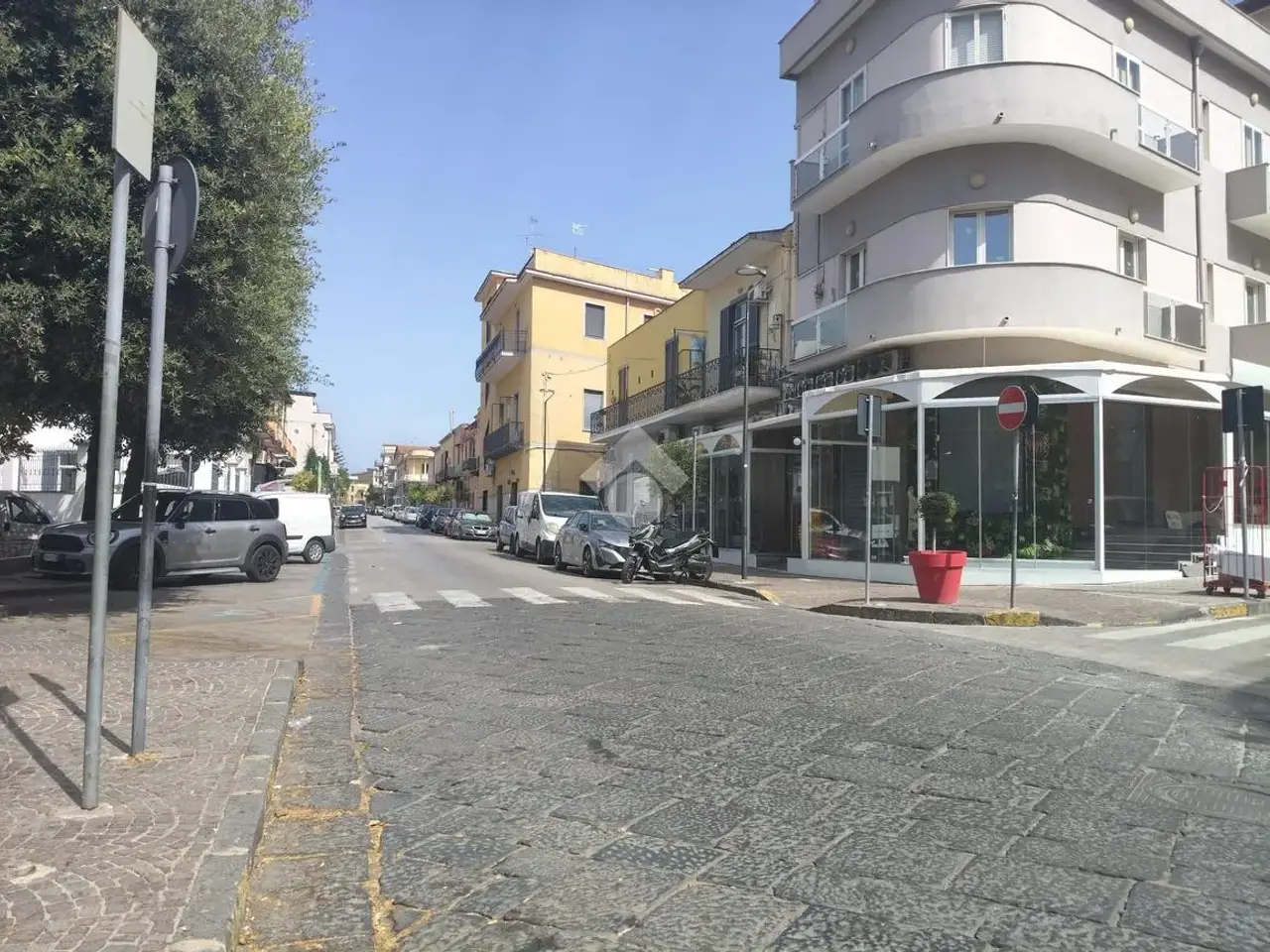 Negozio in Via Antonio d'Auria 90, Sant'Anastasia, {3} - Foto 2