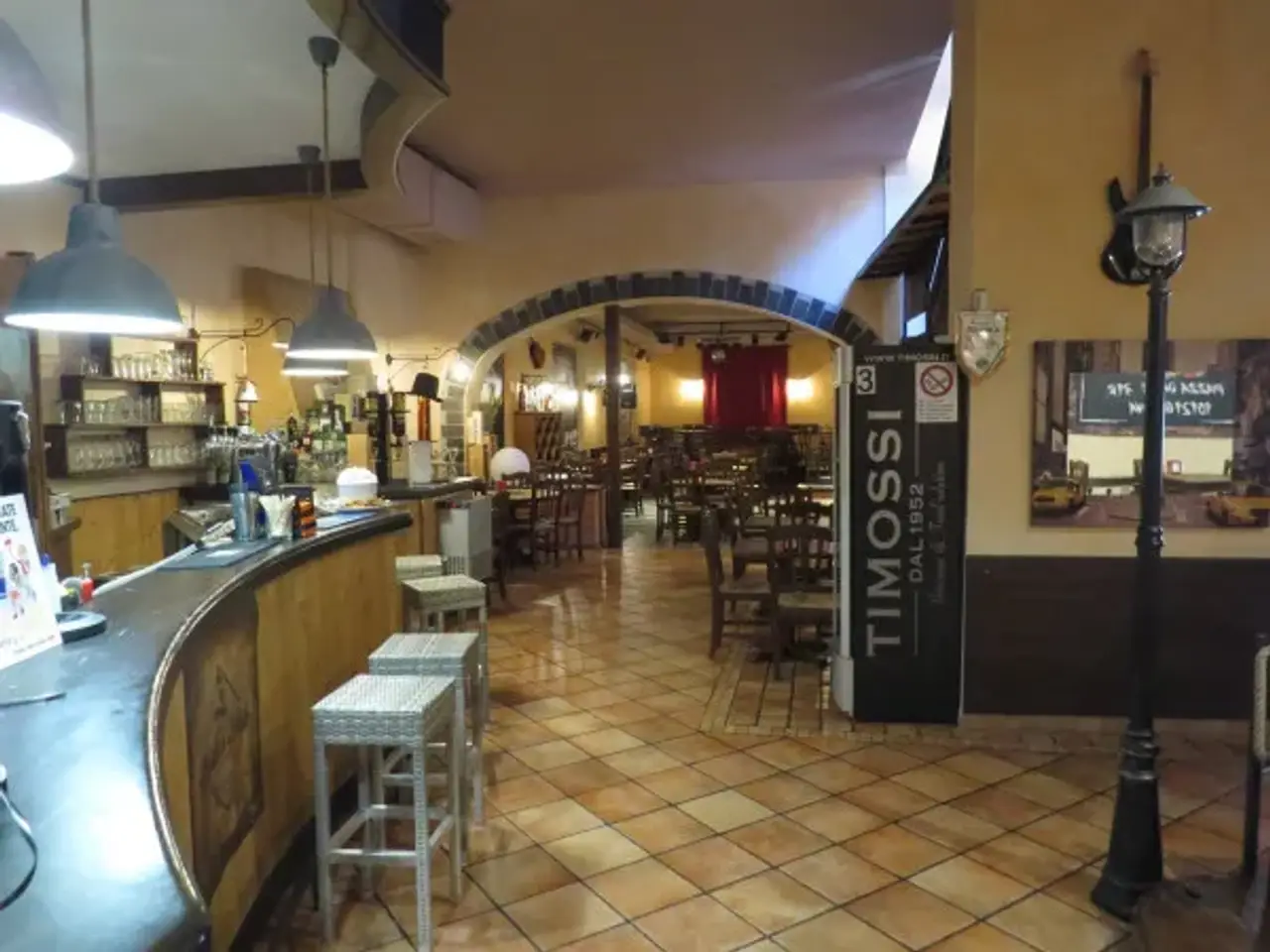 Pub in Piazza Dante 35, Genova, {3} - Foto 1