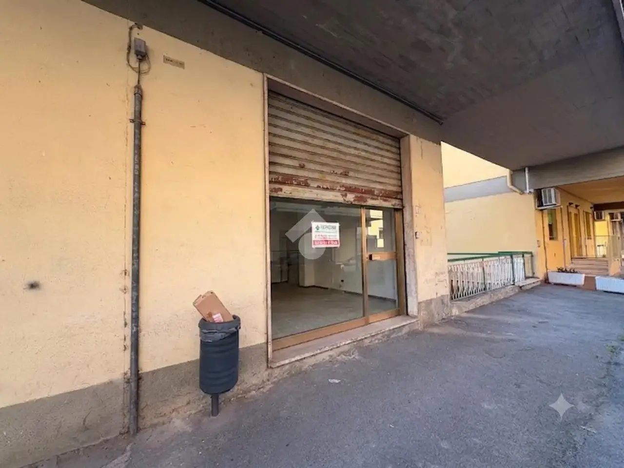 Negozio in Via Duccio Galimberti 9, San Giovanni Valdarno, {3} - Foto 2