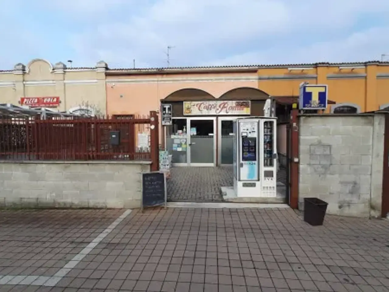 Negozio in Via Roma 107, San Giorgio Su Legnano, {3} - Foto 1