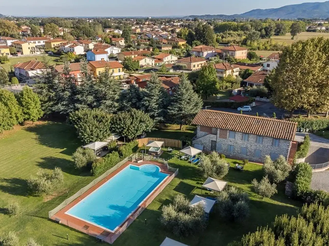 Albergo in , Lucca, {3} - Foto 1