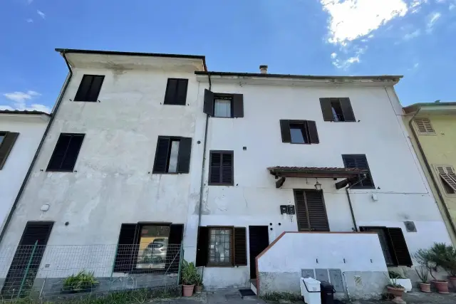 4-room flat in Via per Corte Sandori, Lucca - Photo 1