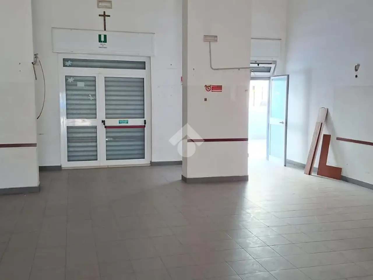 Negozio in Via delle Querce 1, Barletta, {3} - Foto 1