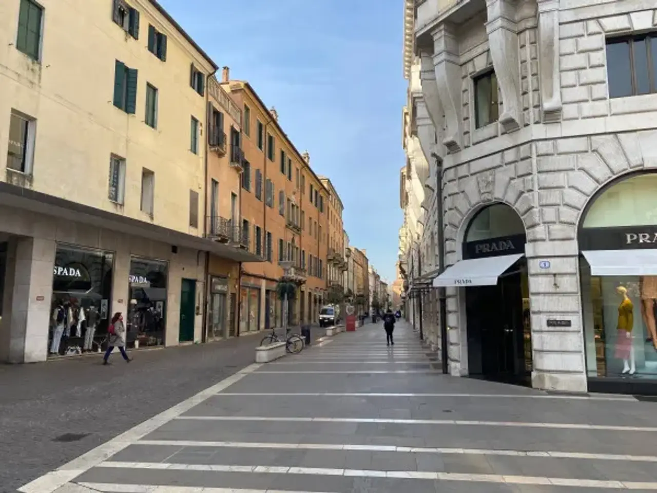 Negozio in Piazza Giuseppe Garibaldi, Padova, {3} - Foto 2