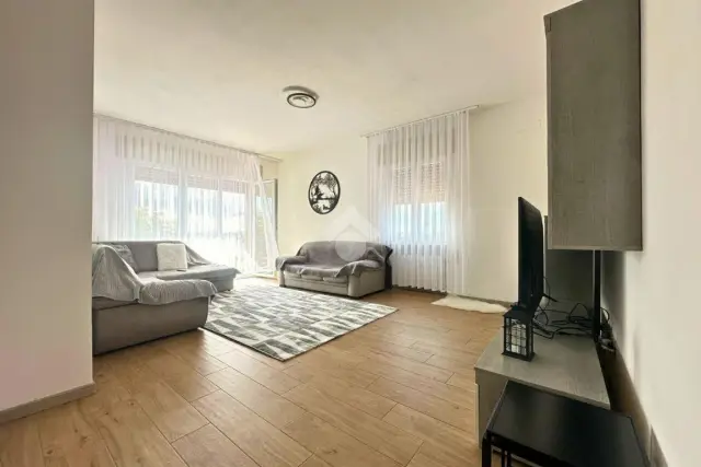 4-room flat in Via Castagnole 4, Treviso - Photo 1