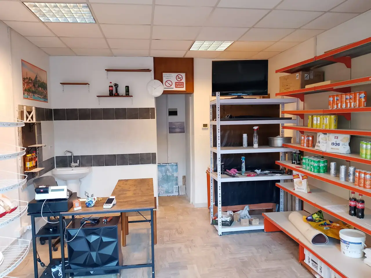 Negozio in Via Primo Maggio 29, Cervignano Del Friuli, {3} - Foto 2