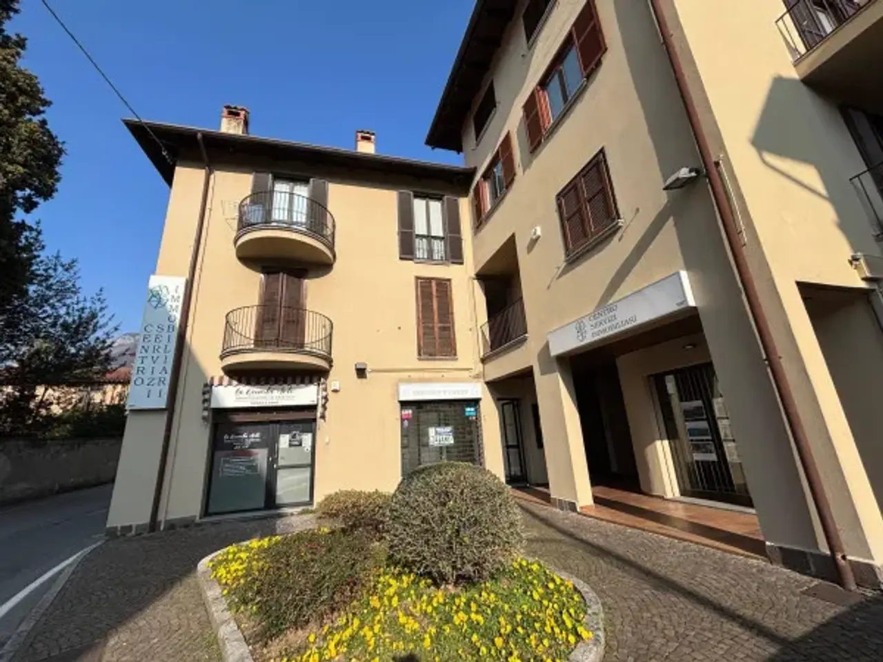 Ufficio in Via Dante Alighieri 22, Mandello Del Lario, {3} - Foto 1