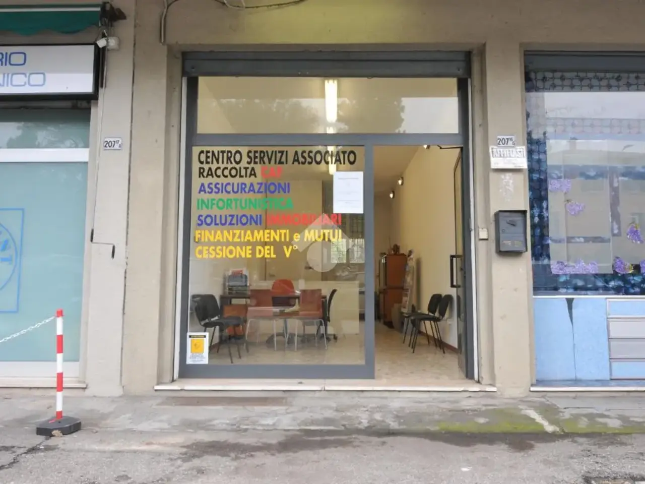 Negozio in Via di Corticella 207, Bologna, {3} - Foto 1