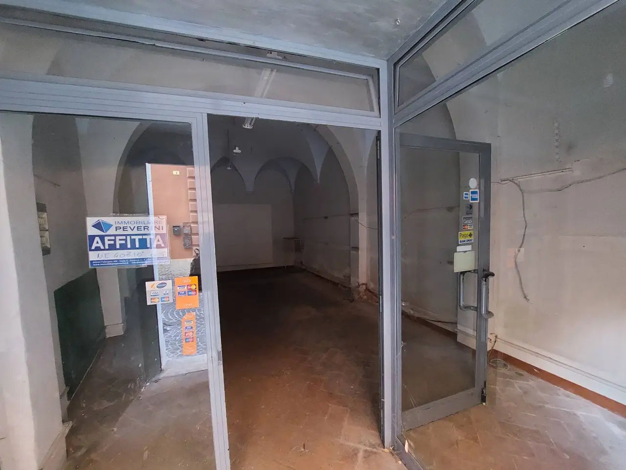 Negozio in Via Berti, Fabriano, {3} - Foto 2