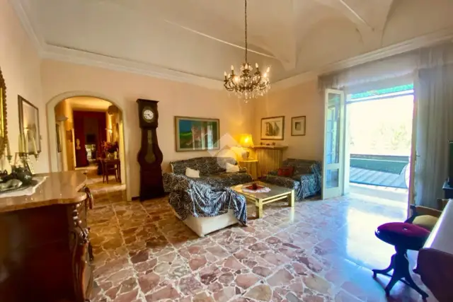 4-room flat in Via Camillo Benso Conte di Cavour 29, Novellara - Photo 1