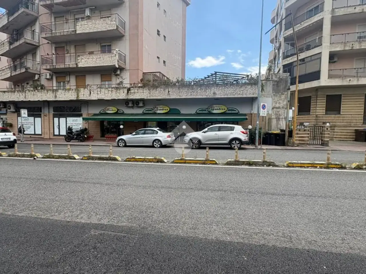 Negozio in Via Adolfo Celi 29, Messina, {3} - Foto 1