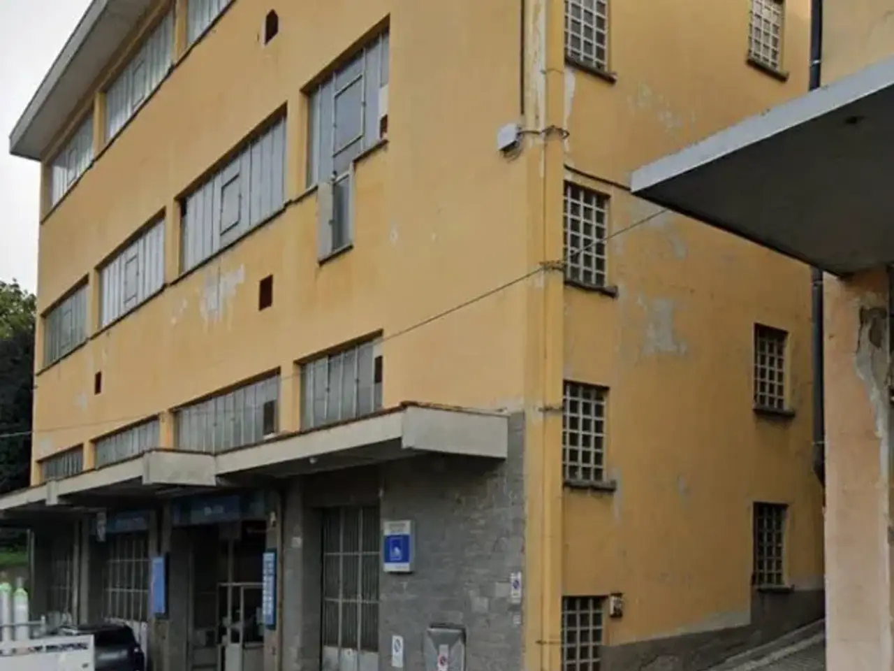 Capannone in Via Campone / Via Roma, Gandino, {3} - Foto 2