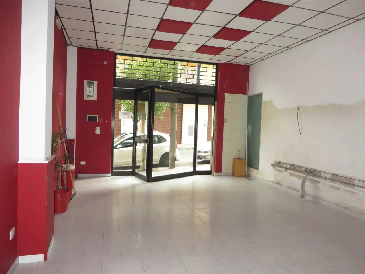 Negozio in , Pedara, {3} - Foto 2