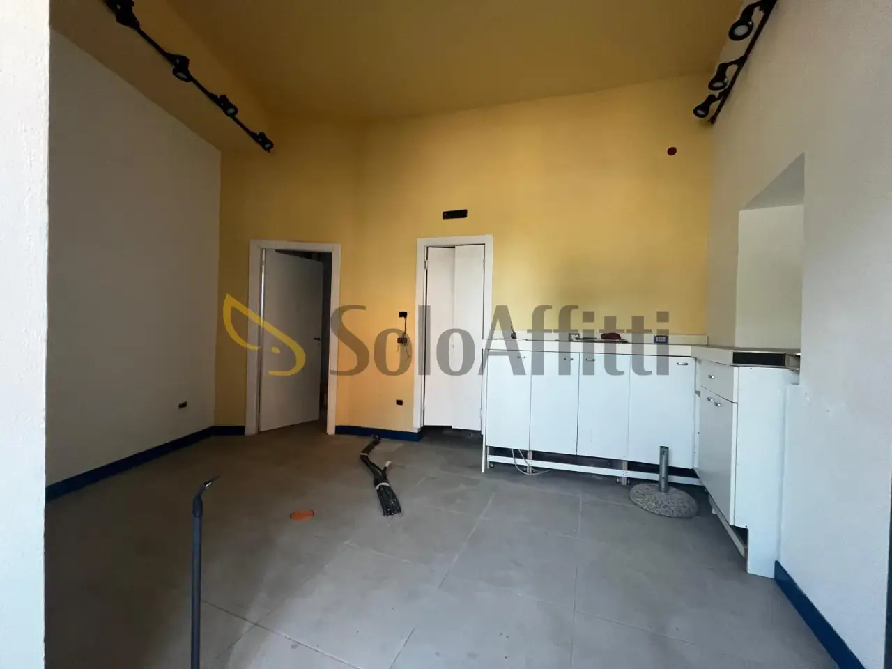 Negozio in Corso Umberto I 173, Pozzuoli, {3} - Foto 2