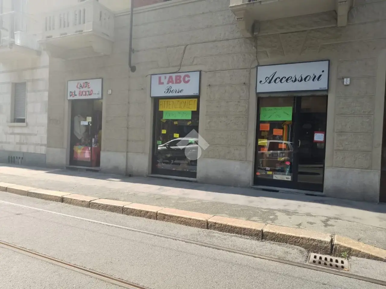 Negozio in Via Passo Buole 7, Torino, {3} - Foto 1