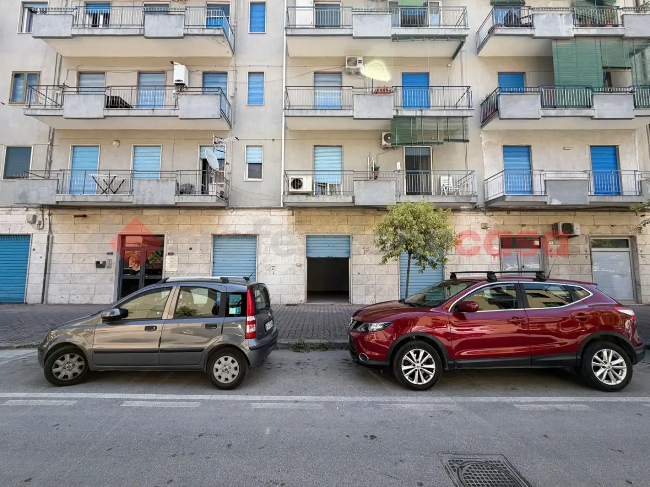 Negozio in Via Pierantoni  Snc, Santa Maria Capua Vetere, {3} - Foto 1