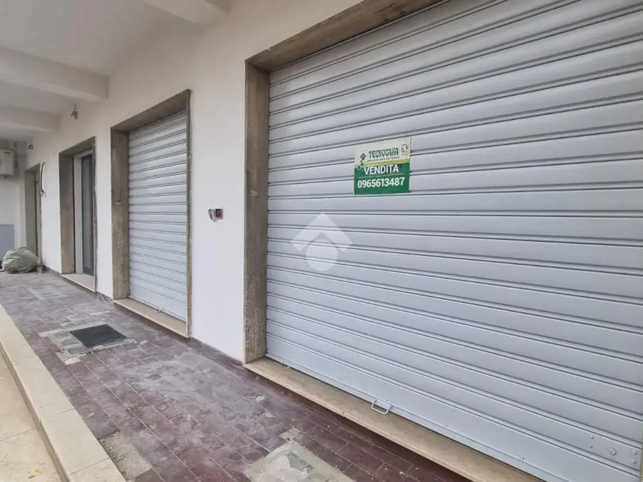 Negozio in Via Nazionale 150, Reggio di Calabria, {3} - Foto 1