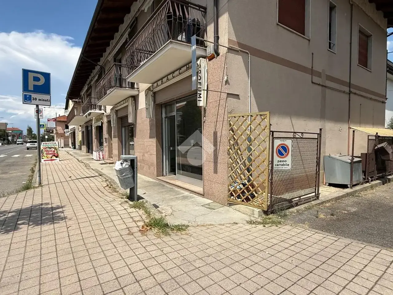 Negozio in Corso Cortemilia 125, Alba, {3} - Foto 1