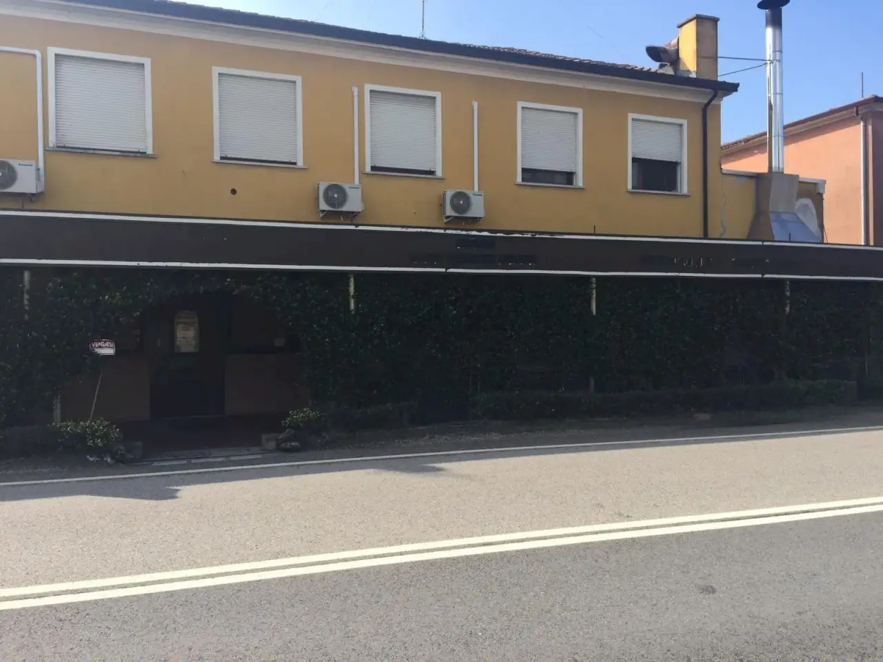 Locale commerciale in Via Provinciale 57, Gaiba, {3} - Foto 1