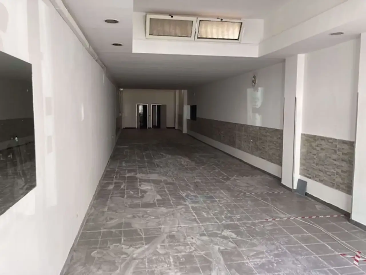 Negozio in Via Grazia Balsamo 30, Brindisi, {3} - Foto 1