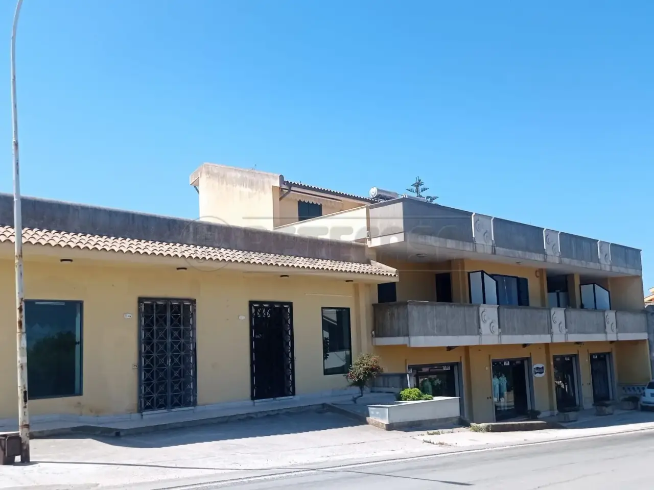 Palazzina commerciale in , Marsala, {3} - Foto 2