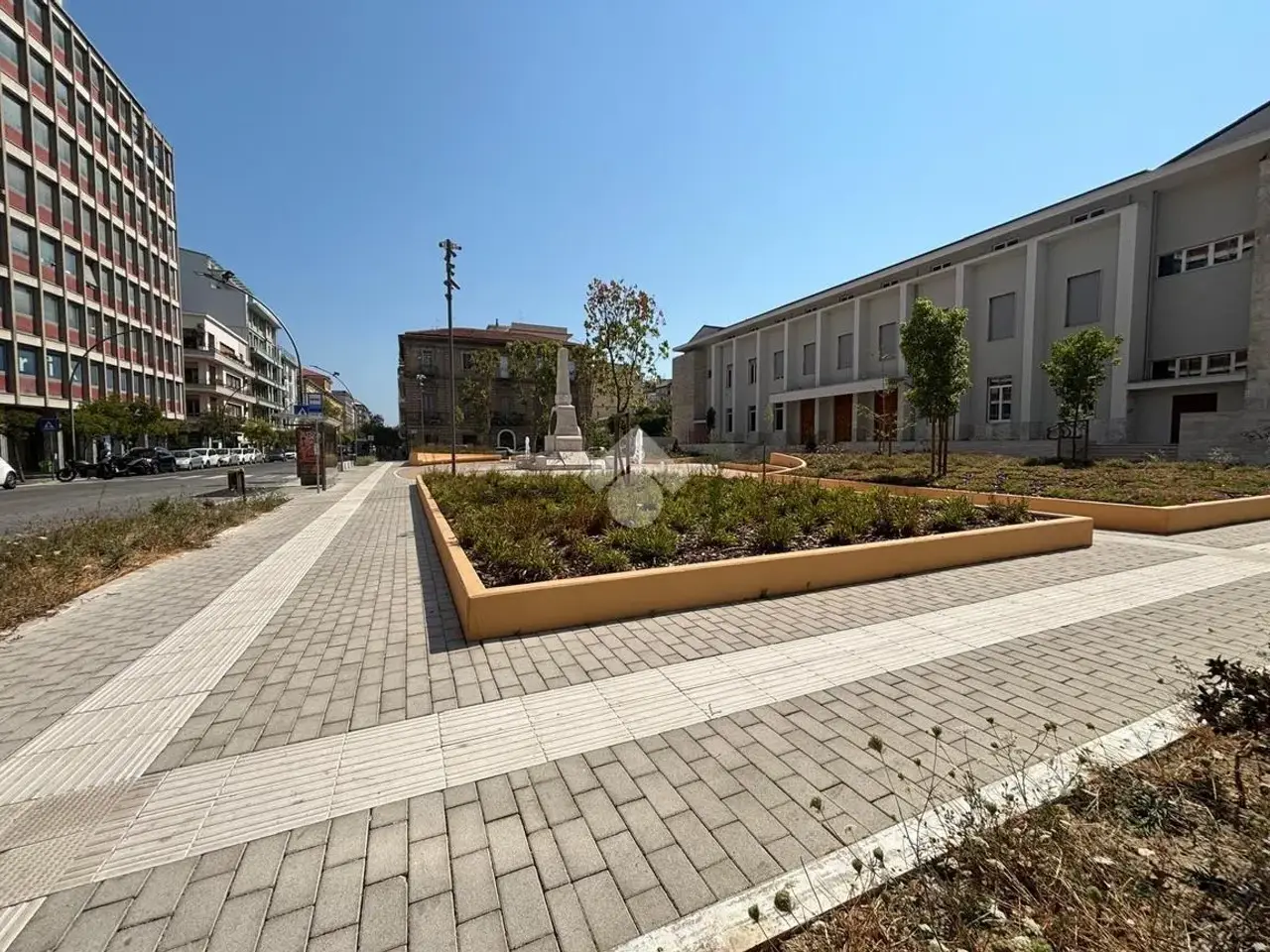 Ufficio in Piazza Emilio Alessandrini 22, Pescara, {3} - Foto 2