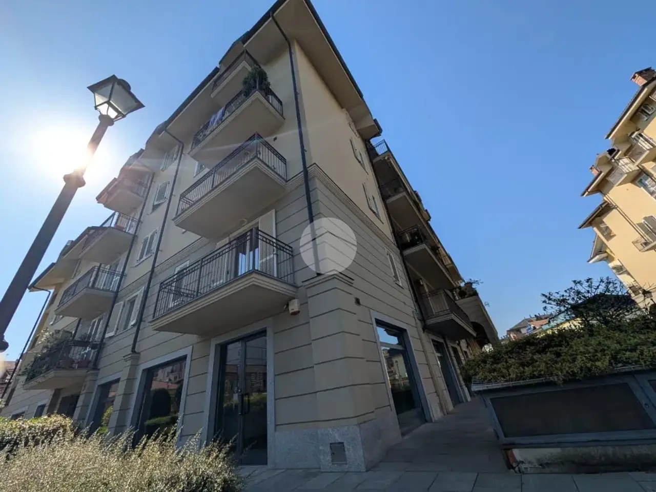Negozio in Via della Gualderia 3, Chieri, {3} - Foto 1