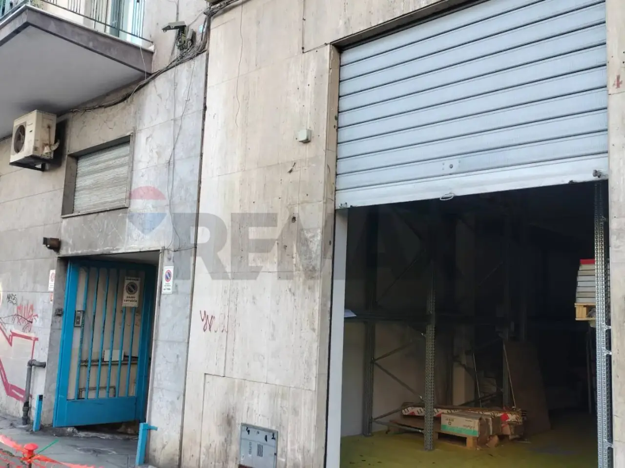 Negozio in Via Principe di Paterno 46, Palermo, {3} - Foto 2