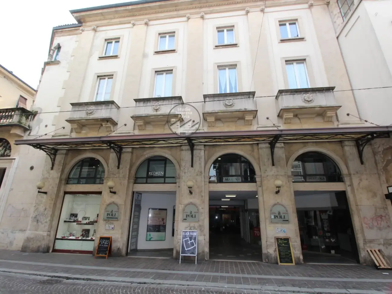 Negozio in Corso Camillo Benso Conte di Cavour 20, Pavia, {3} - Foto 1