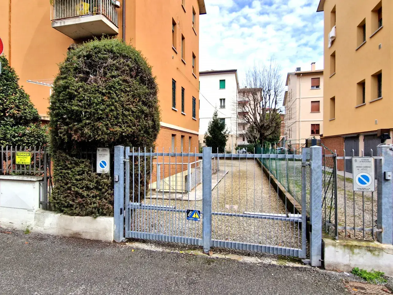 Magazzino in Via Renato Fucini,5, Bologna, {3} - Foto 1
