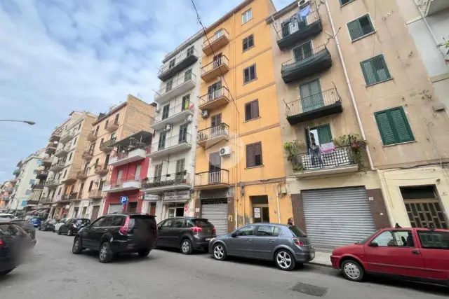 Appartamento in Via Domenico Lancia di Brolo 85, Palermo - Foto 1