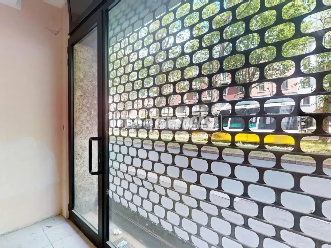 Negozio in Viale Certosa 41, Milano, {3} - Foto 1