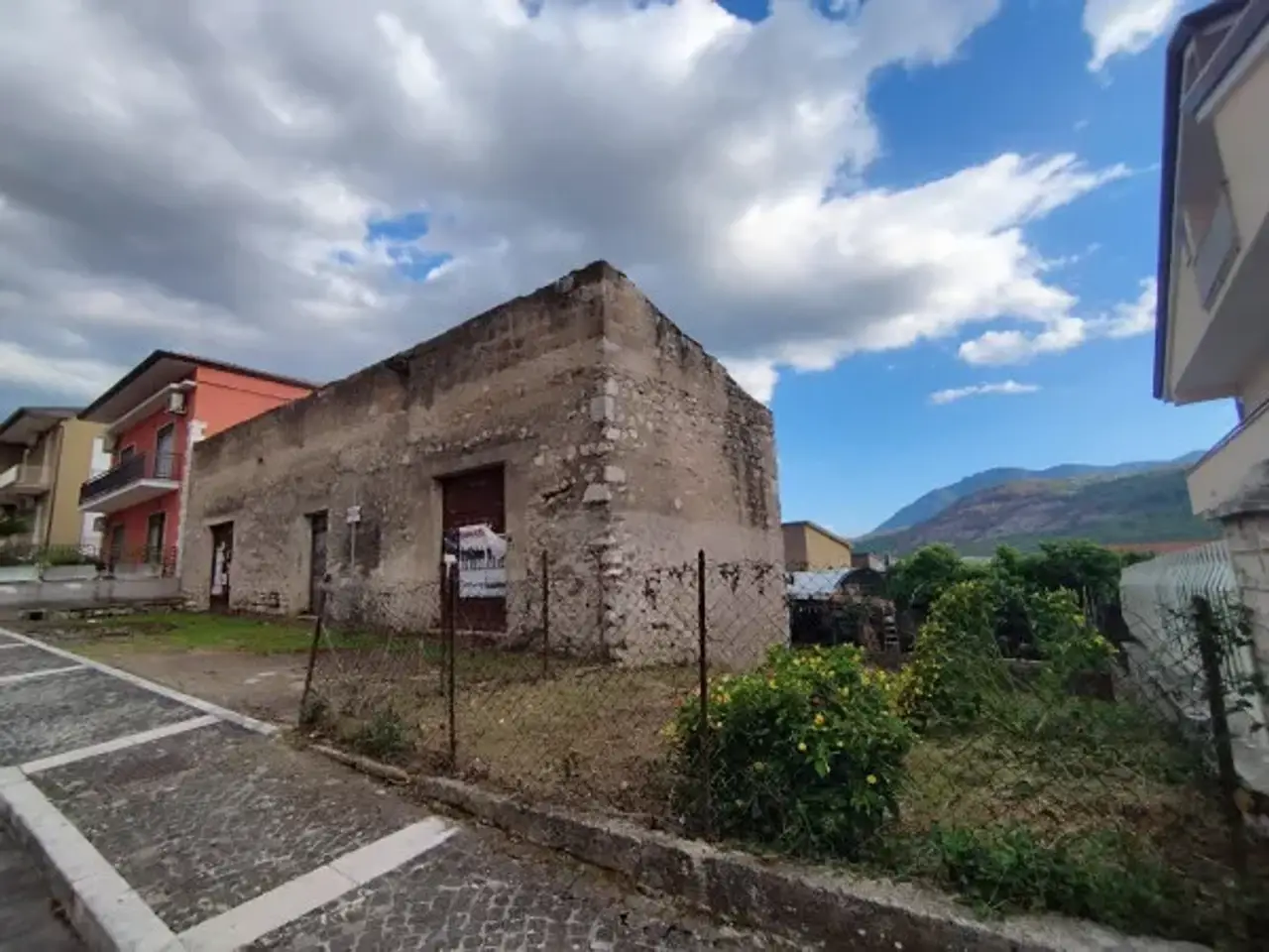 Negozio in Viale degli Eroi, San Pietro Infine, {3} - Foto 1