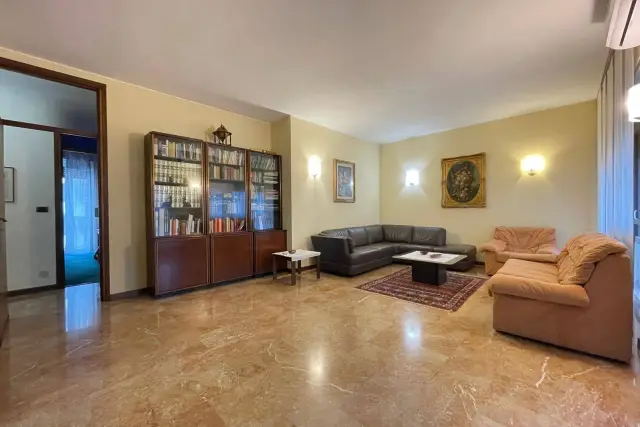 Apartament in Via Faravelli 5, Milano - Photo 1