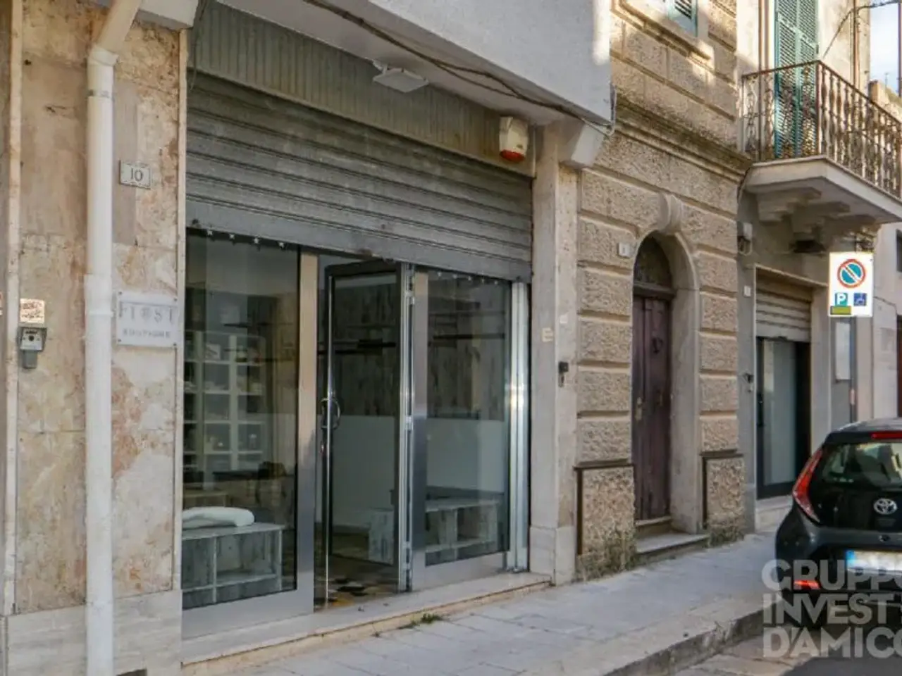 Locale commerciale in Cisternino, Via Roma, Brindisi, Cisternino, 72014, Cisternino, {3} - Foto 1