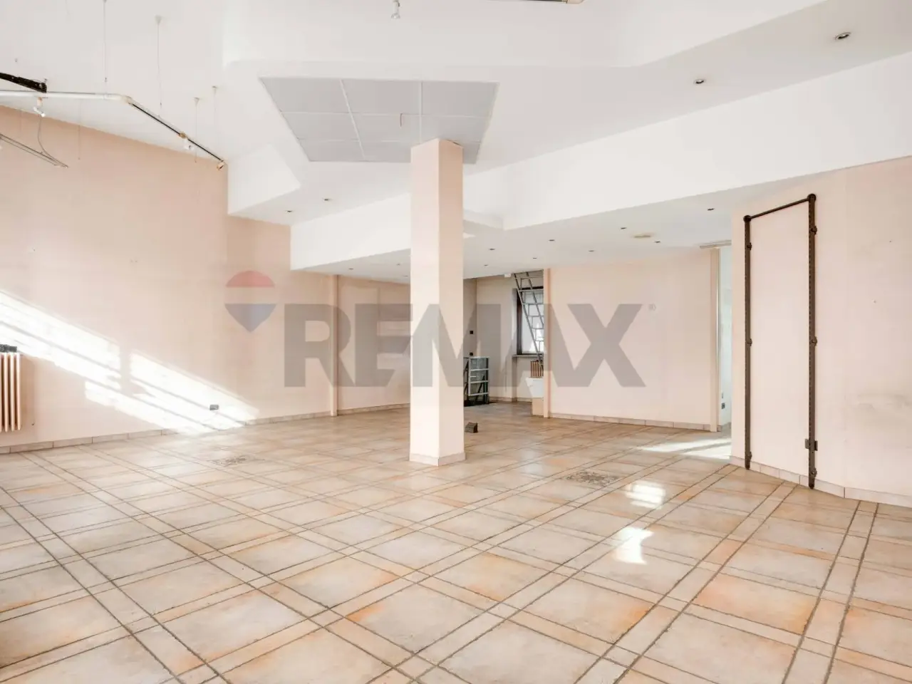 Negozio in , Busto Arsizio, {3} - Foto 1